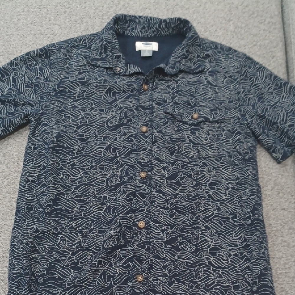 Old Navy Navy Blue and White Surfer Patterned Short Sleewe Shirt